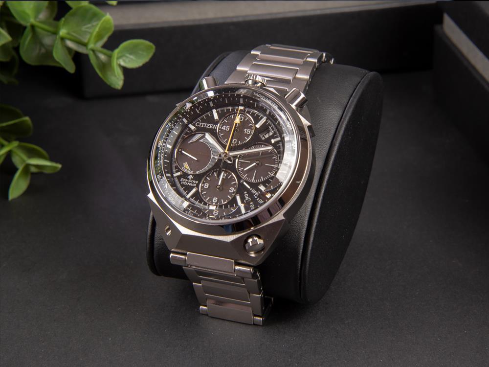 Montre à Quartz Citizen Bullhead Titanium Special Edition, Noir AV0080-88E