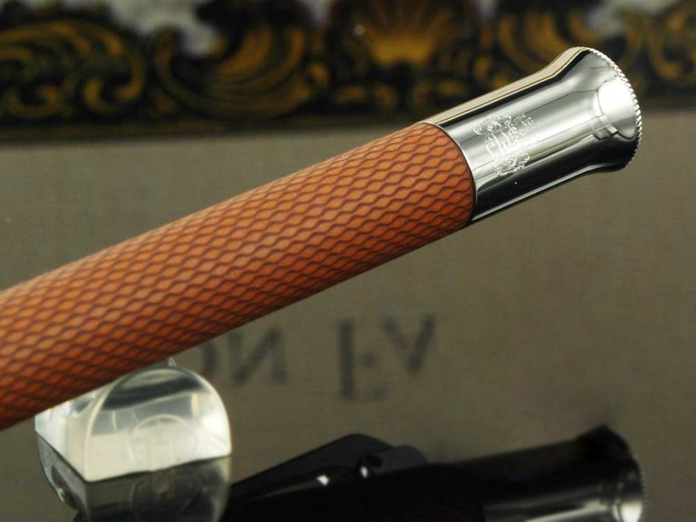 Stylo bille Graf von Faber-Castell Guilloche, Resine précieuse, Cognac, 146535